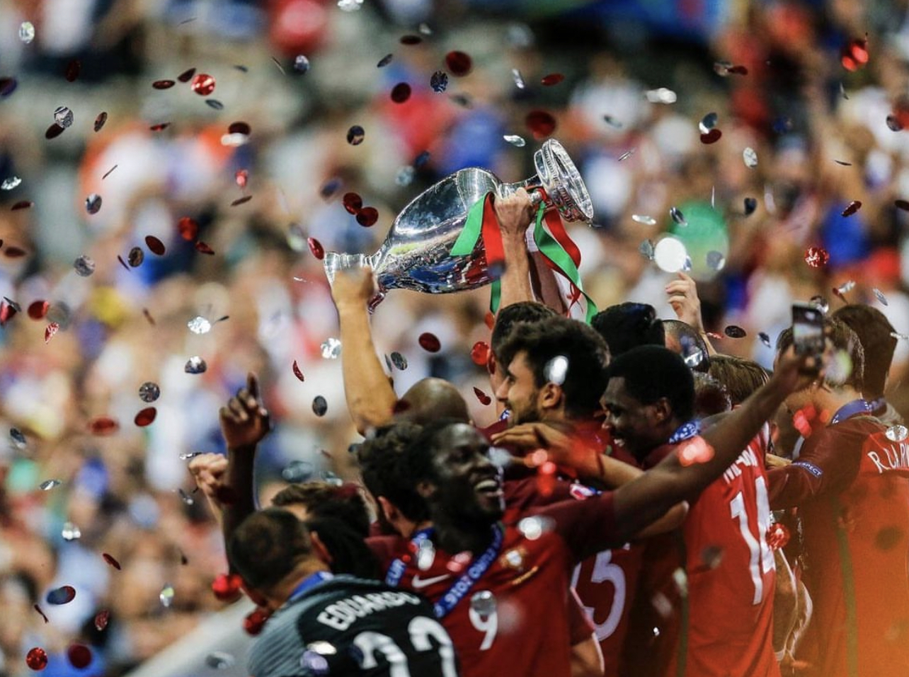 著名球员在比赛中倾尽全力,激情燃烧战场的简单介绍 著名球员在比赛中倾尽全力,激情燃烧战场的简单介绍