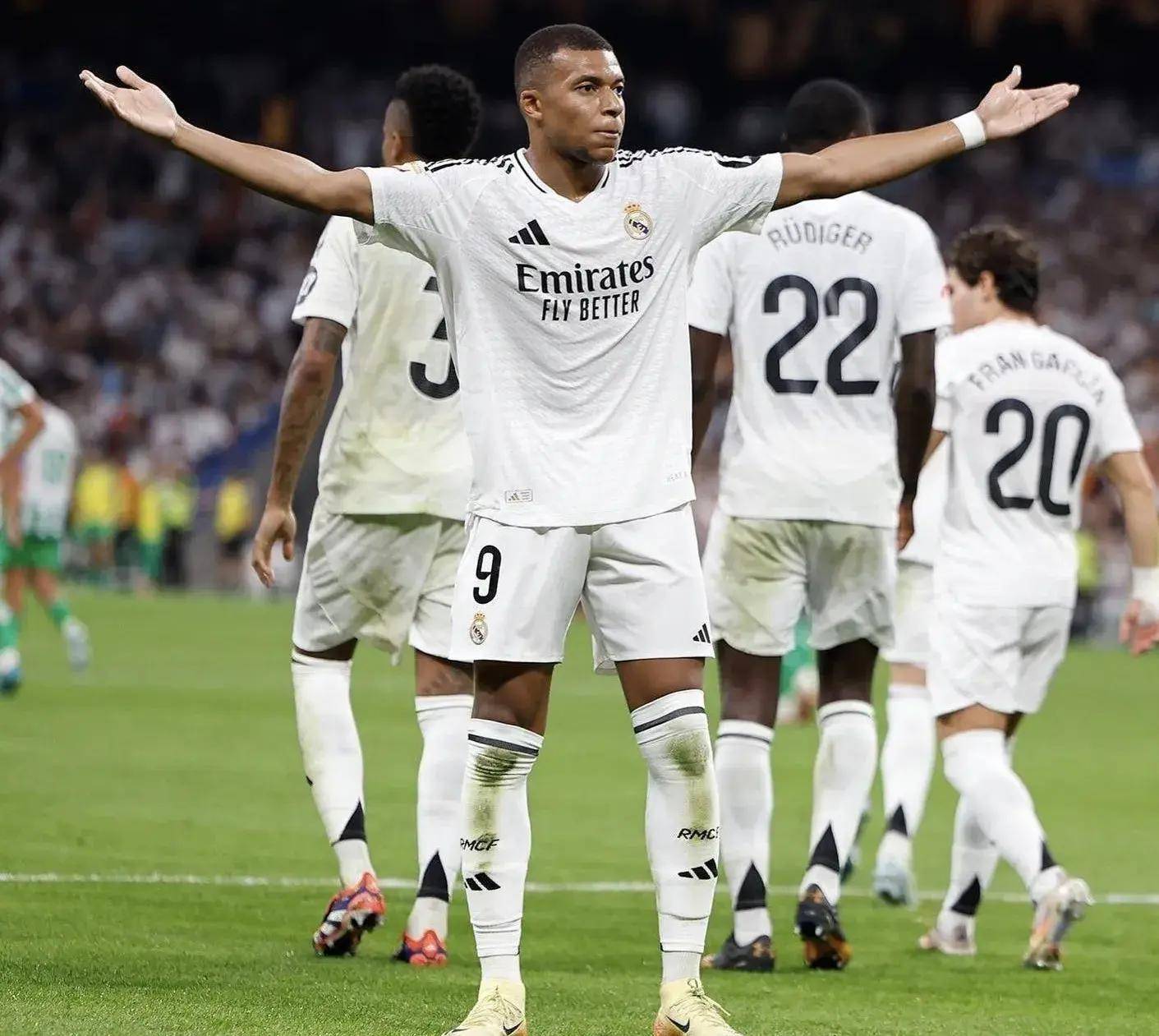 爱游戏在线-关于皇马防线连续零封对手，稳固榜首位置！的信息