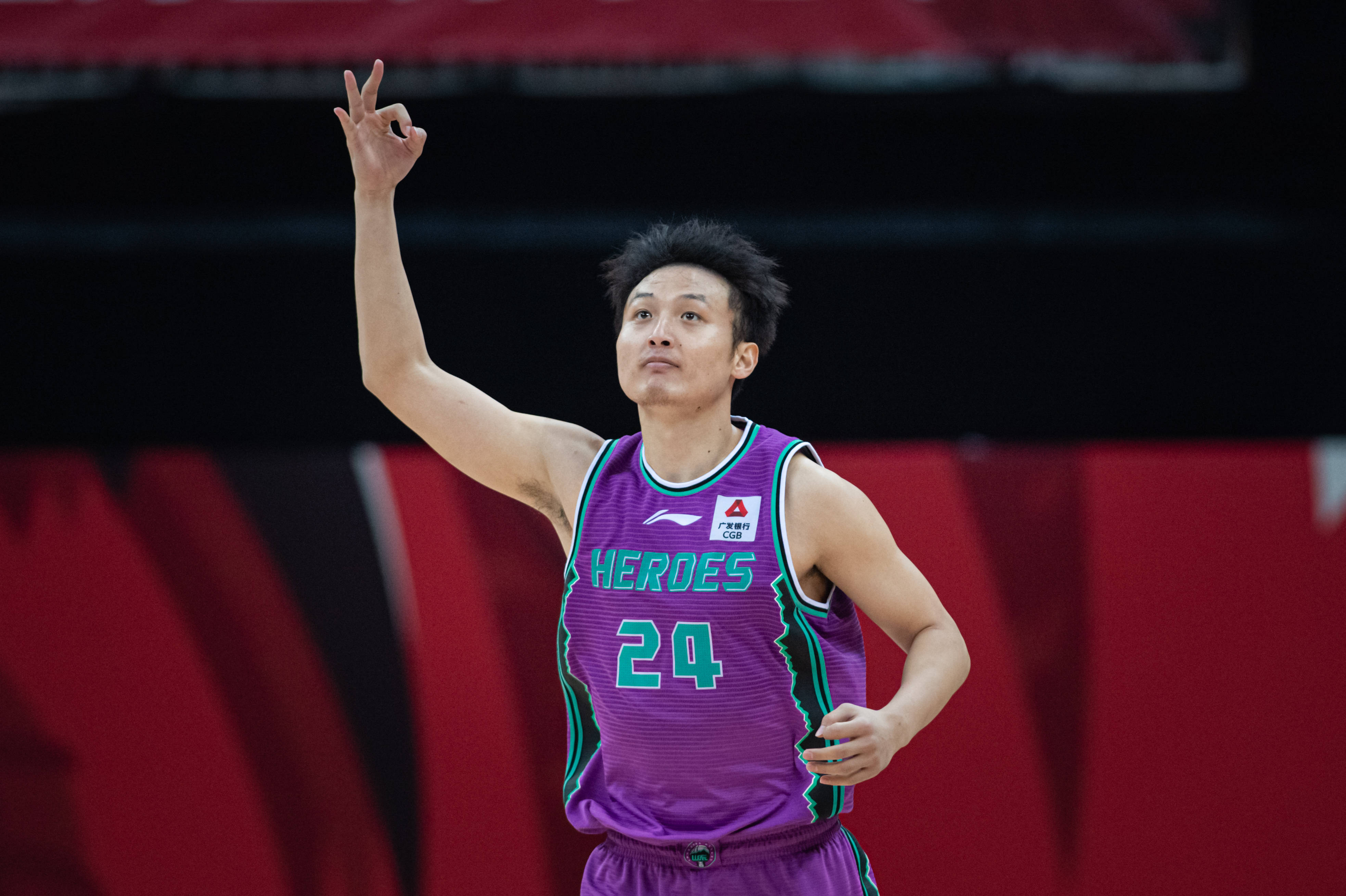 包含宝岛拿下一场惊天大战，实力跻身CBA豪门的词条