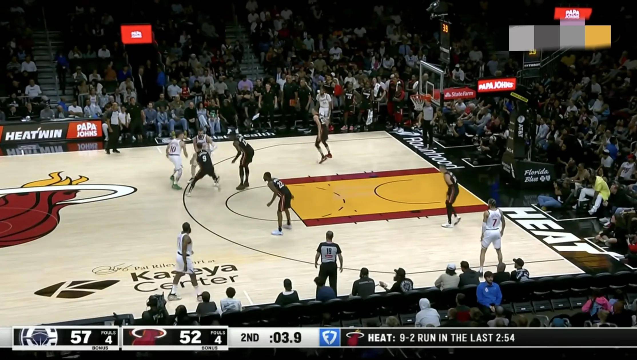 快船球员集体恢复,备战下一轮比赛 快船球员集体恢复,备战下一轮比赛