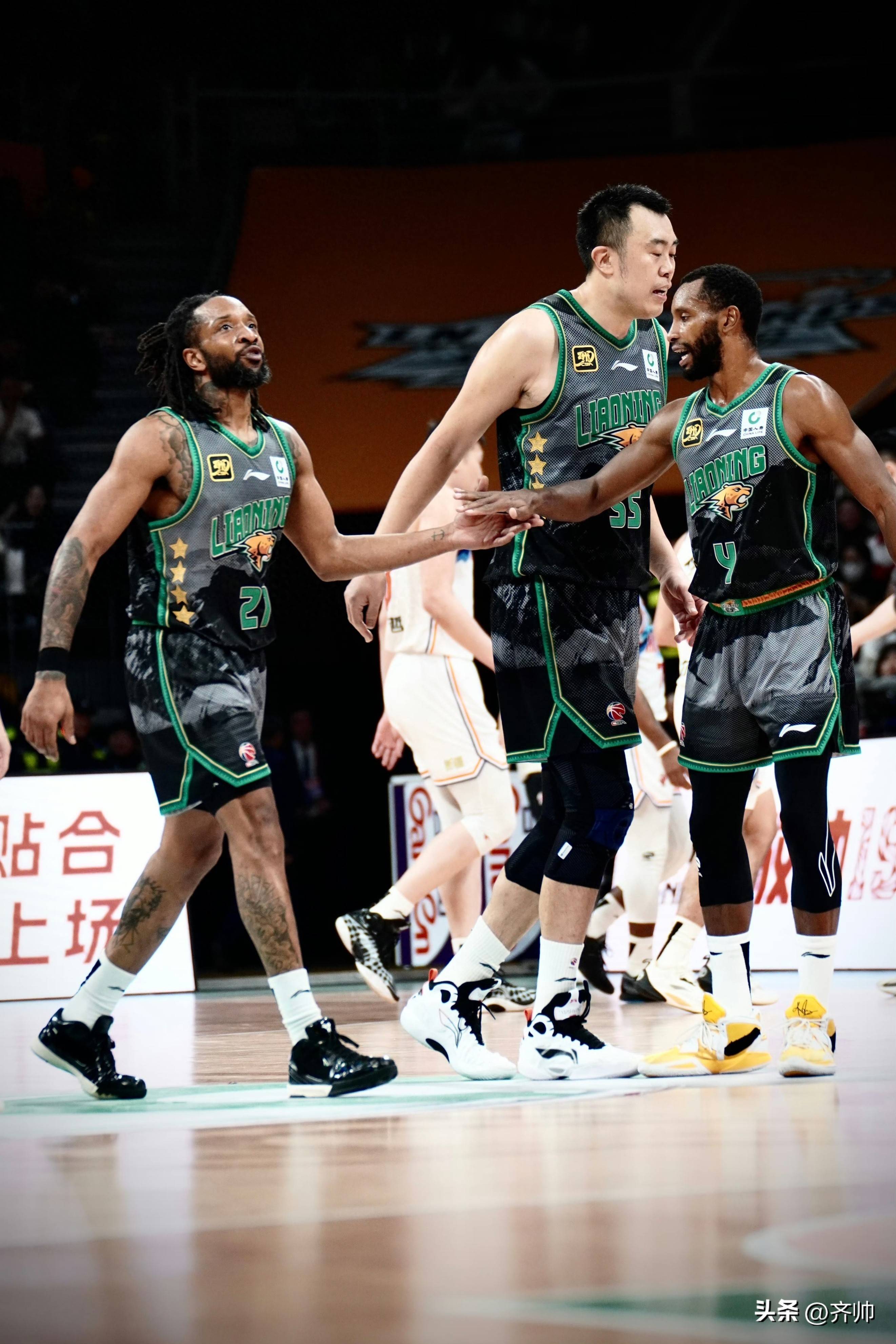 爱游戏下载-包含法兰克福前锋状态火热，预计下轮比赛取得进球的词条