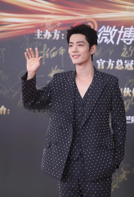 众星云集:谁能脱颖而出,成为焦点?的简单介绍 众星云集:谁能脱颖而出,成为焦点?的简单介绍