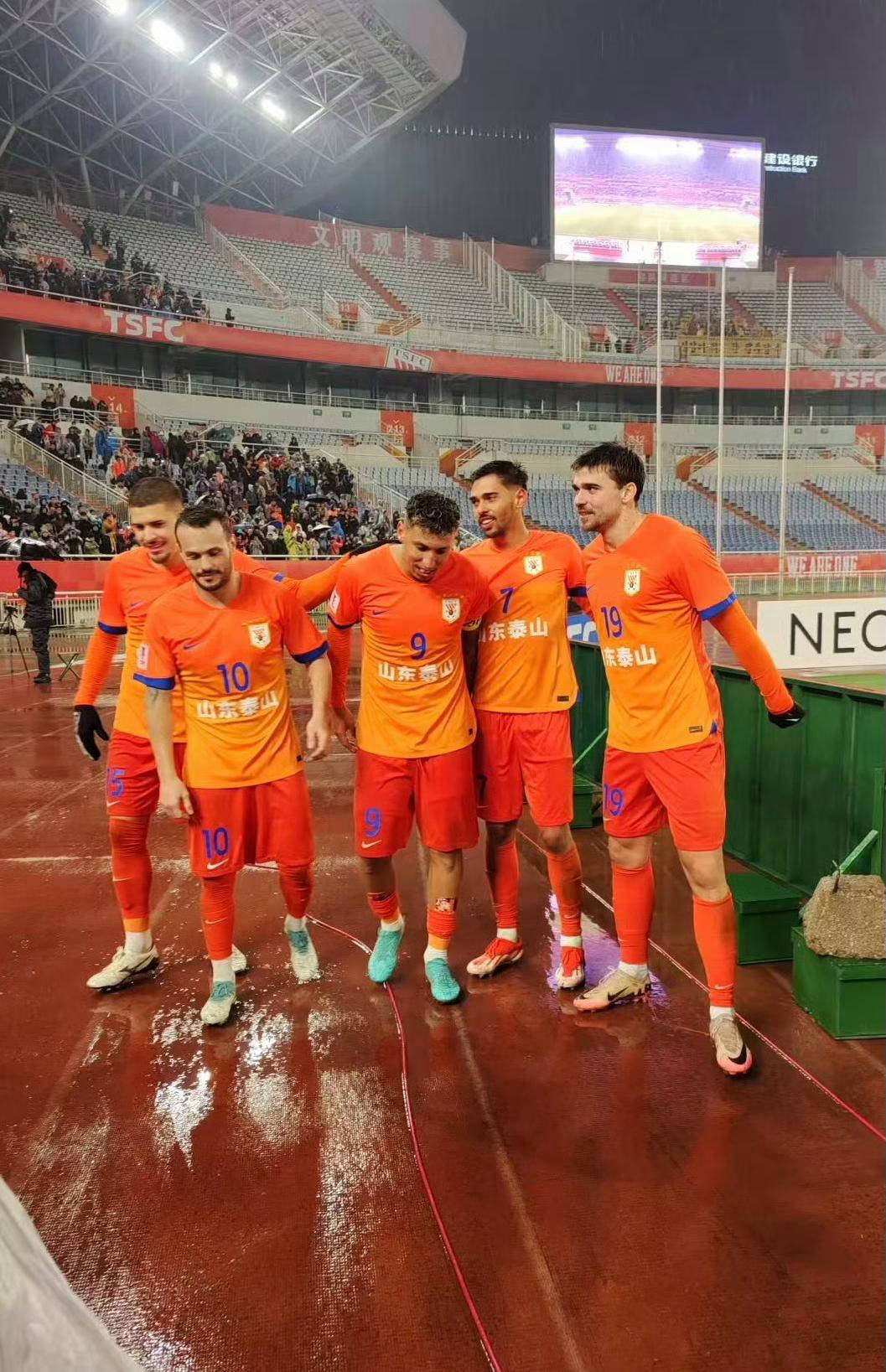 亚冠比赛即将开启，球迷热情等待的简单介绍