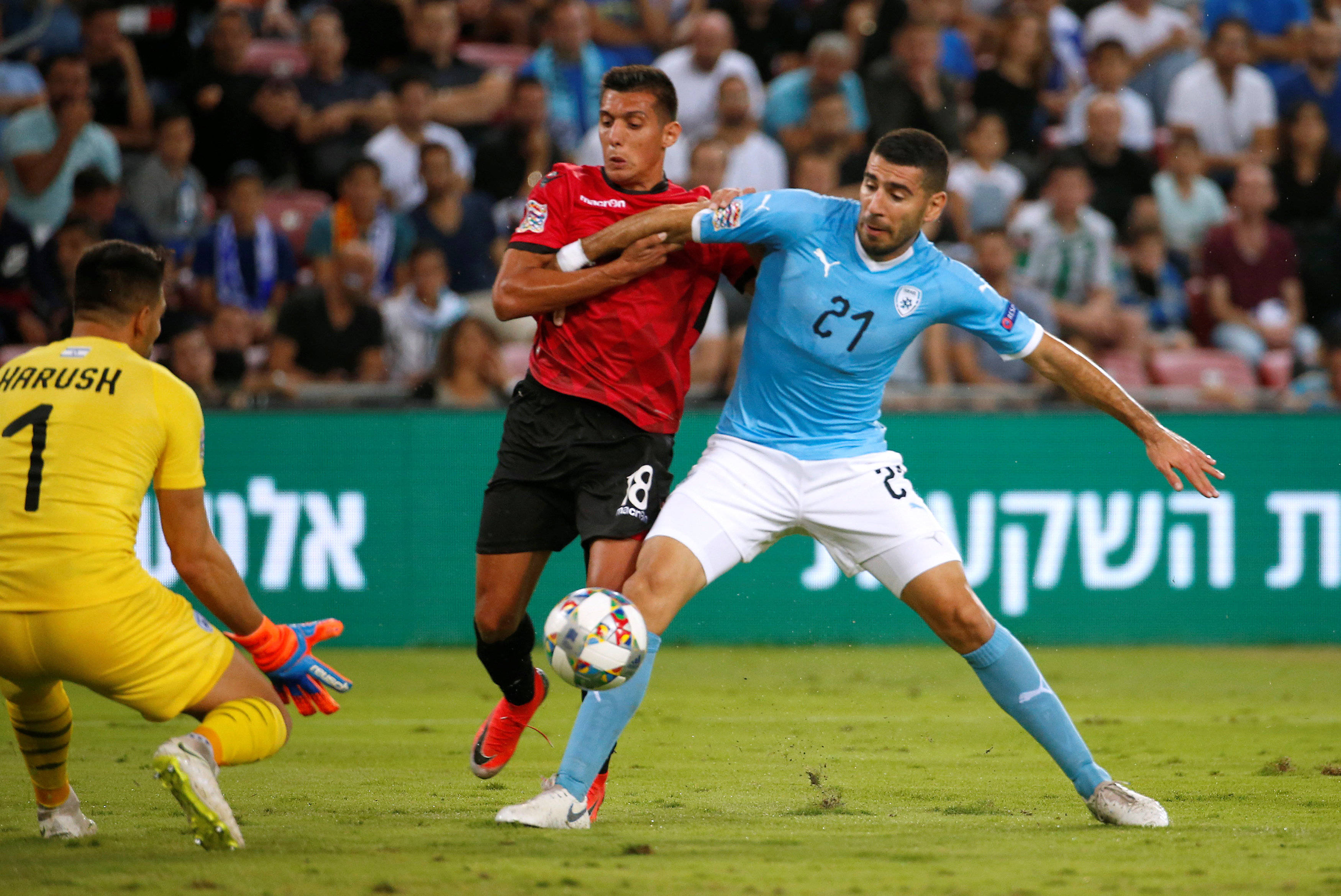 欧洲杯预选赛竞争激烈，球员实力尽显