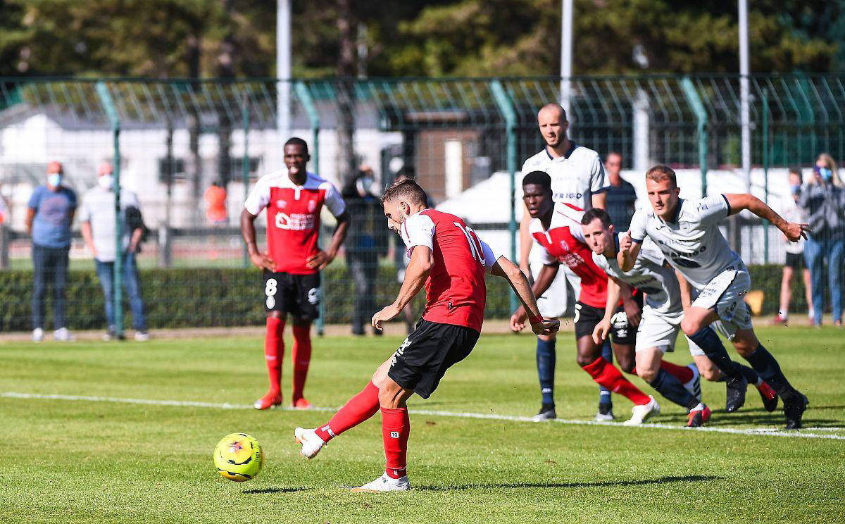 爱游戏下载-包含摩纳哥客场逼平昂热，法甲连败颓势稍缓的词条