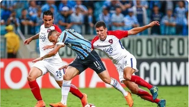 爱游戏体育-关于快讯：帕丘卡抵达美国备战世俱杯的信息