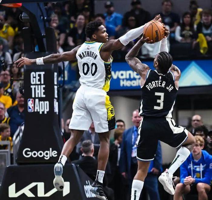 爱游戏官方入口-包含雄鹿逆转步行者，助力季后赛出线希望的词条