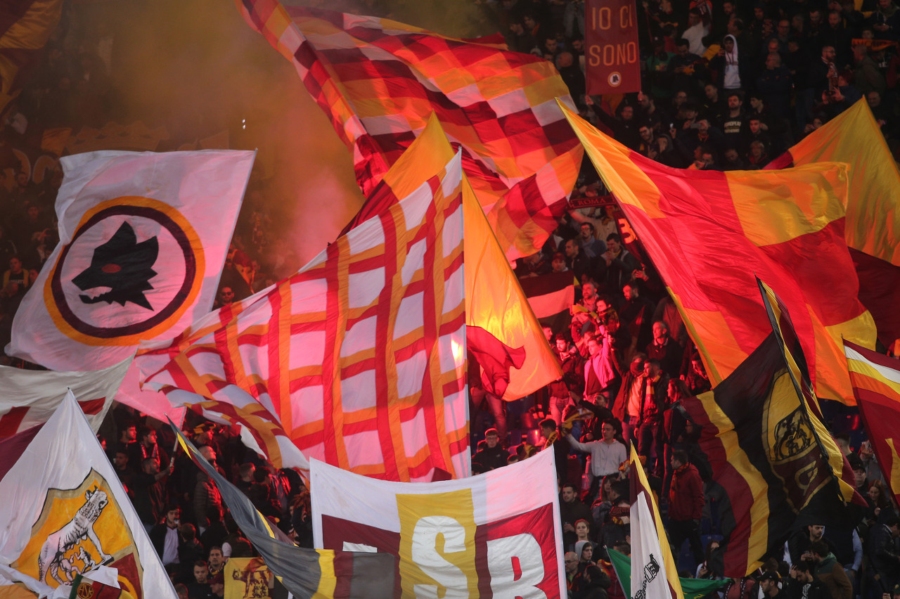 罗马队主场失利,球迷情绪低落的简单介绍 罗马队主场失利,球迷情绪低落的简单介绍