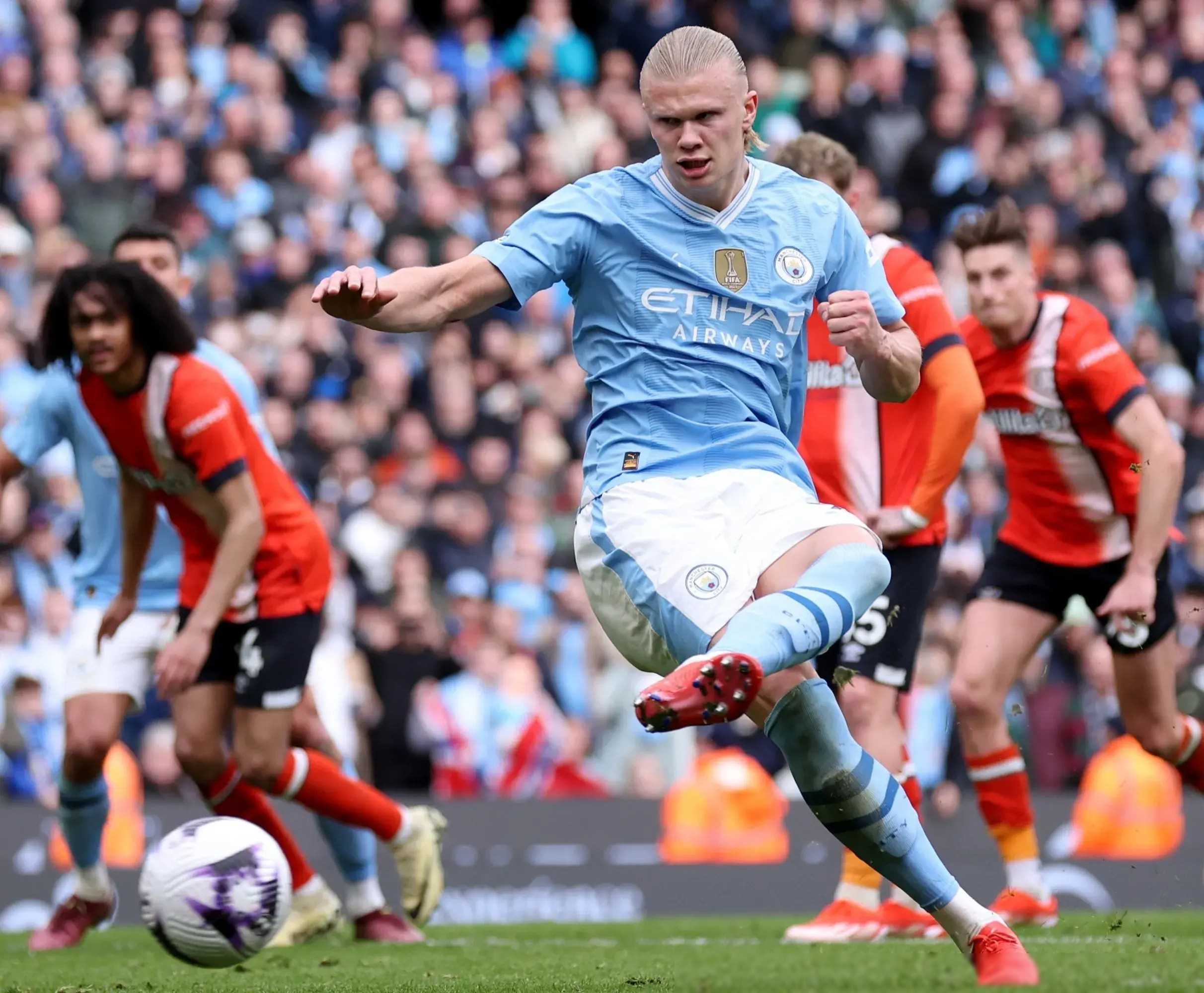 爱游戏-曼城全队进攻犀利，大胜尤文图斯晋级