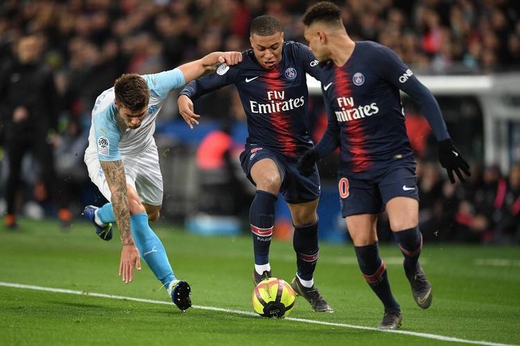 关于巴黎圣日耳曼主场大胜曼联,欧冠出线前景看好的信息 关于巴黎圣日耳曼主场大胜曼联,欧冠出线前景看好的信息