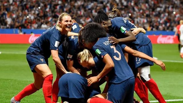 法国队再添一胜,女足世界杯前景一片光明 法国队再添一胜,女足世界杯前景一片光明