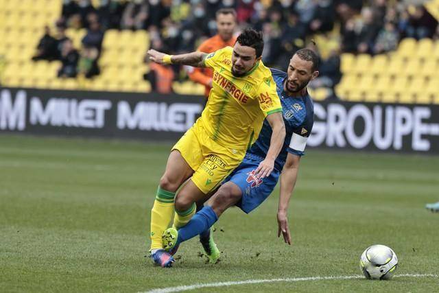 爱游戏-汉堡球队表现低迷，保级形势危急