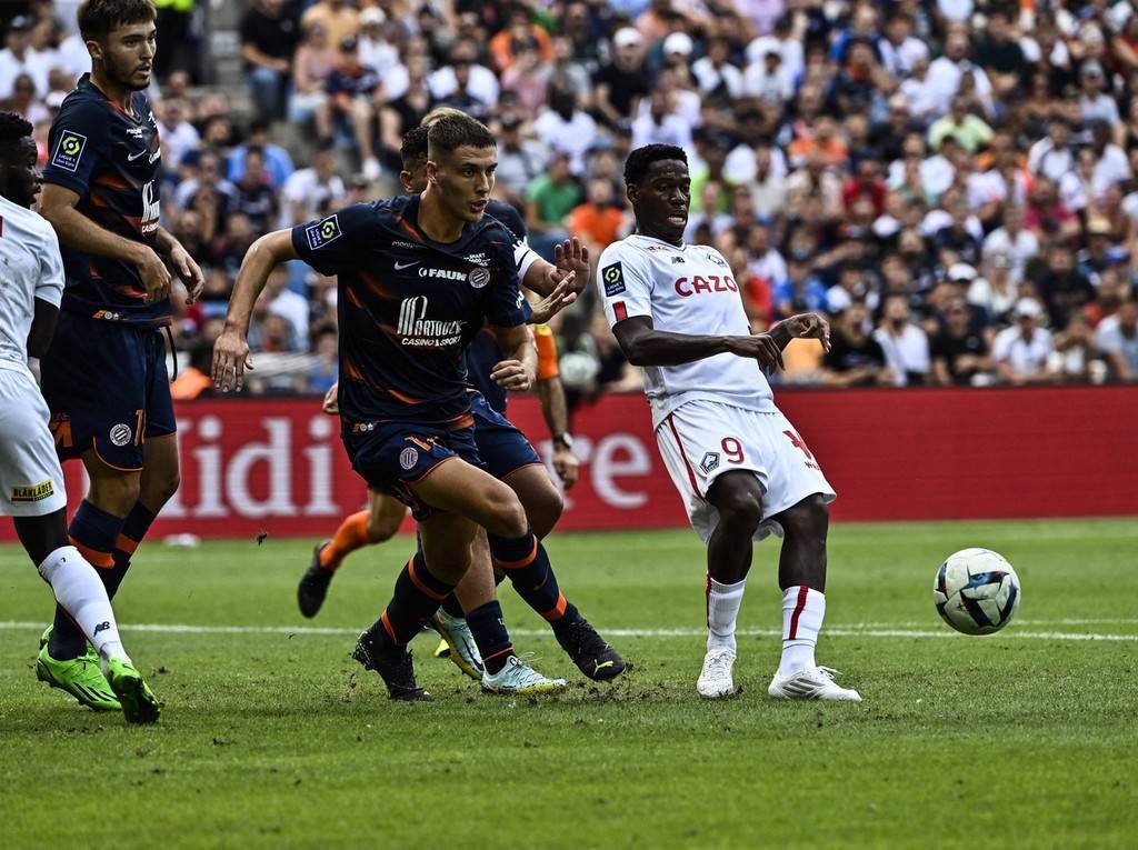 多特蒙德主场负于利物浦,失去积分 多特蒙德主场负于利物浦,失去积分