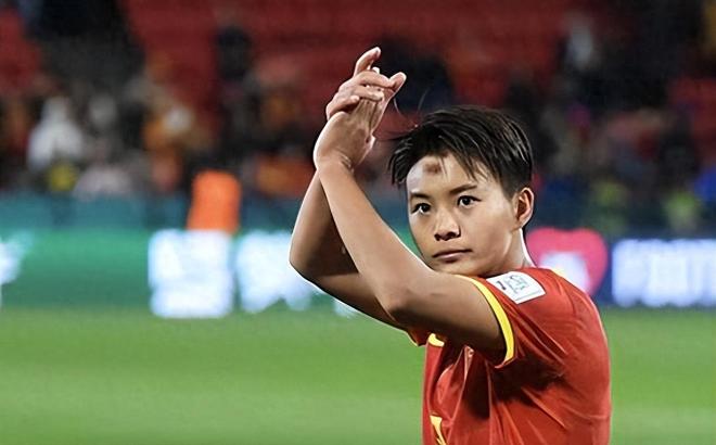 神勇夺冠路：女足选手奋勇争先的简单介绍