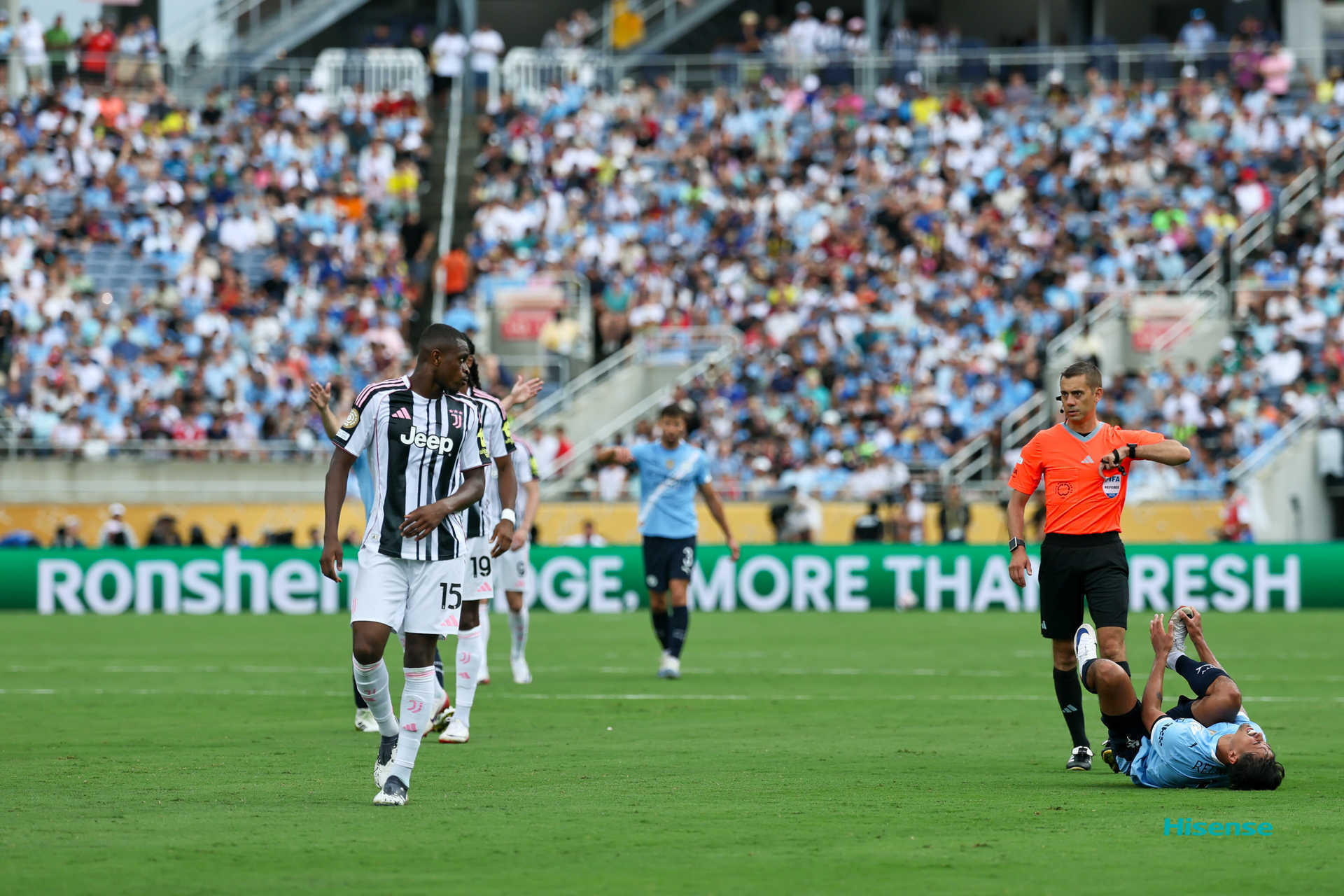 爱游戏官网-尤文图斯惨败后，欧冠前景黯淡
