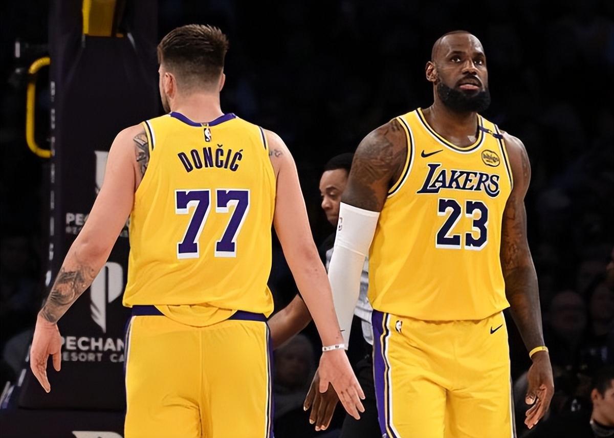 爱游戏tv-湖人客场力克尼克斯，取得关键胜利