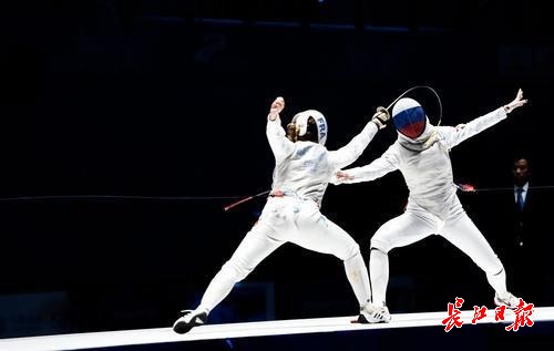 俄罗斯女子击剑团体获得金牌