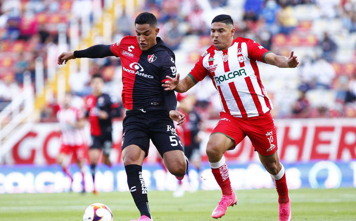 爱游戏官方-沃尔夫斯堡主场不敌强敌，遭遇连败的简单介绍