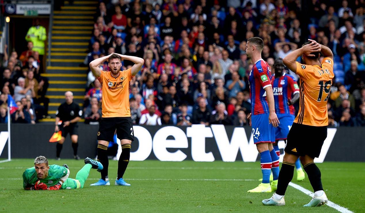 爱游戏在线-水晶宫主场告捷，稳固中游位置