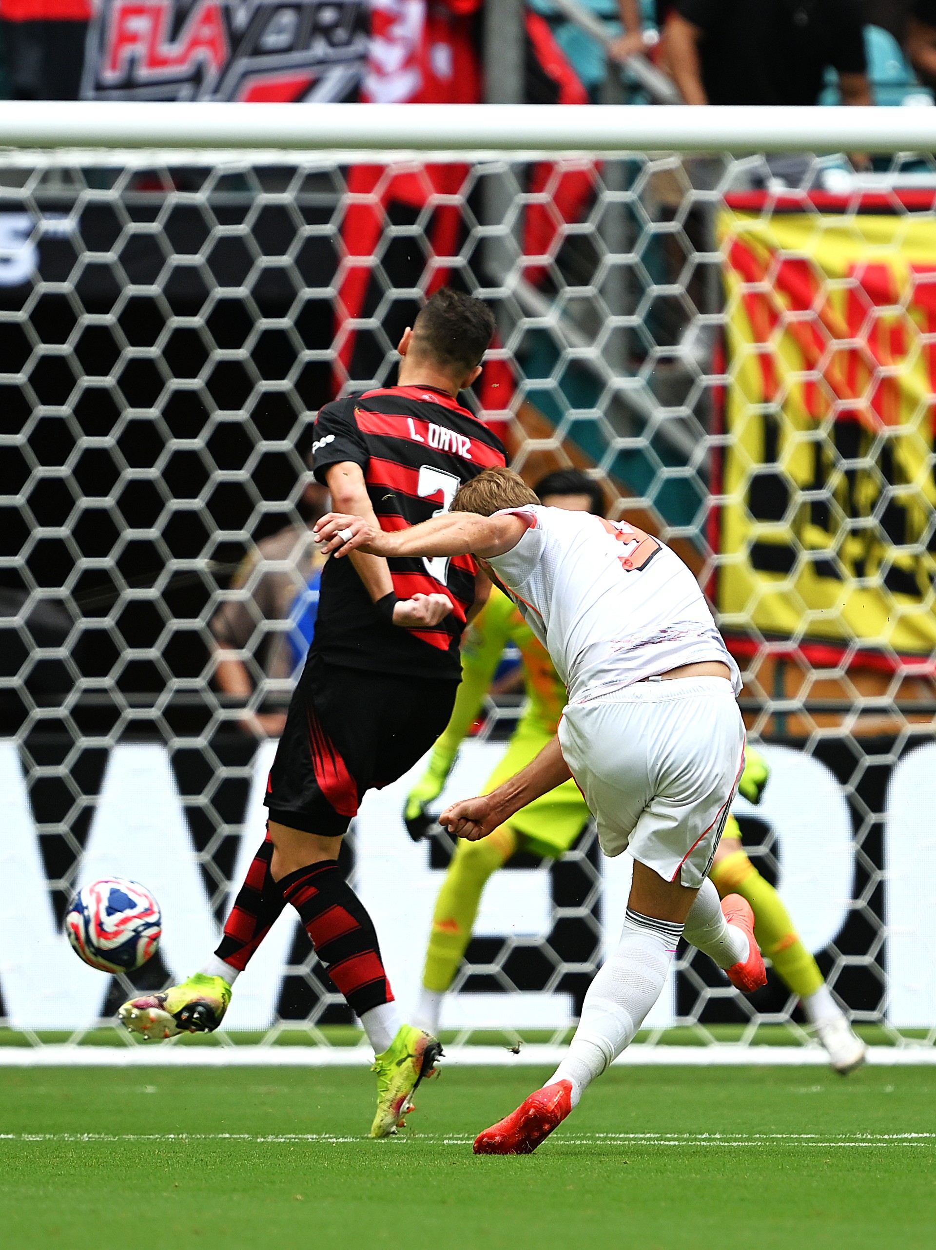 拜仁慕尼黑主场大捷,保持不败记录 拜仁慕尼黑主场大捷,保持不败记录