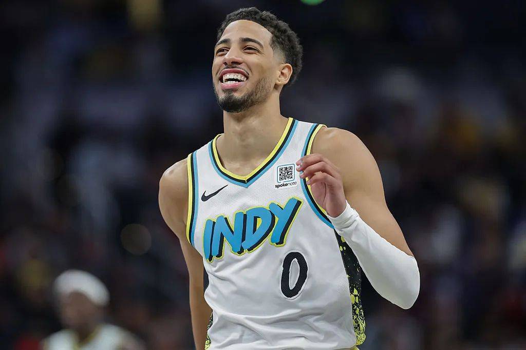 爱游戏在线-国王后场得分火力全开，战胜步行者再添一城的简单介绍