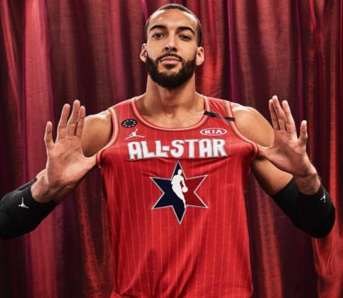 爱游戏大厅-爵士后卫再次当选全明星获得球迷认可