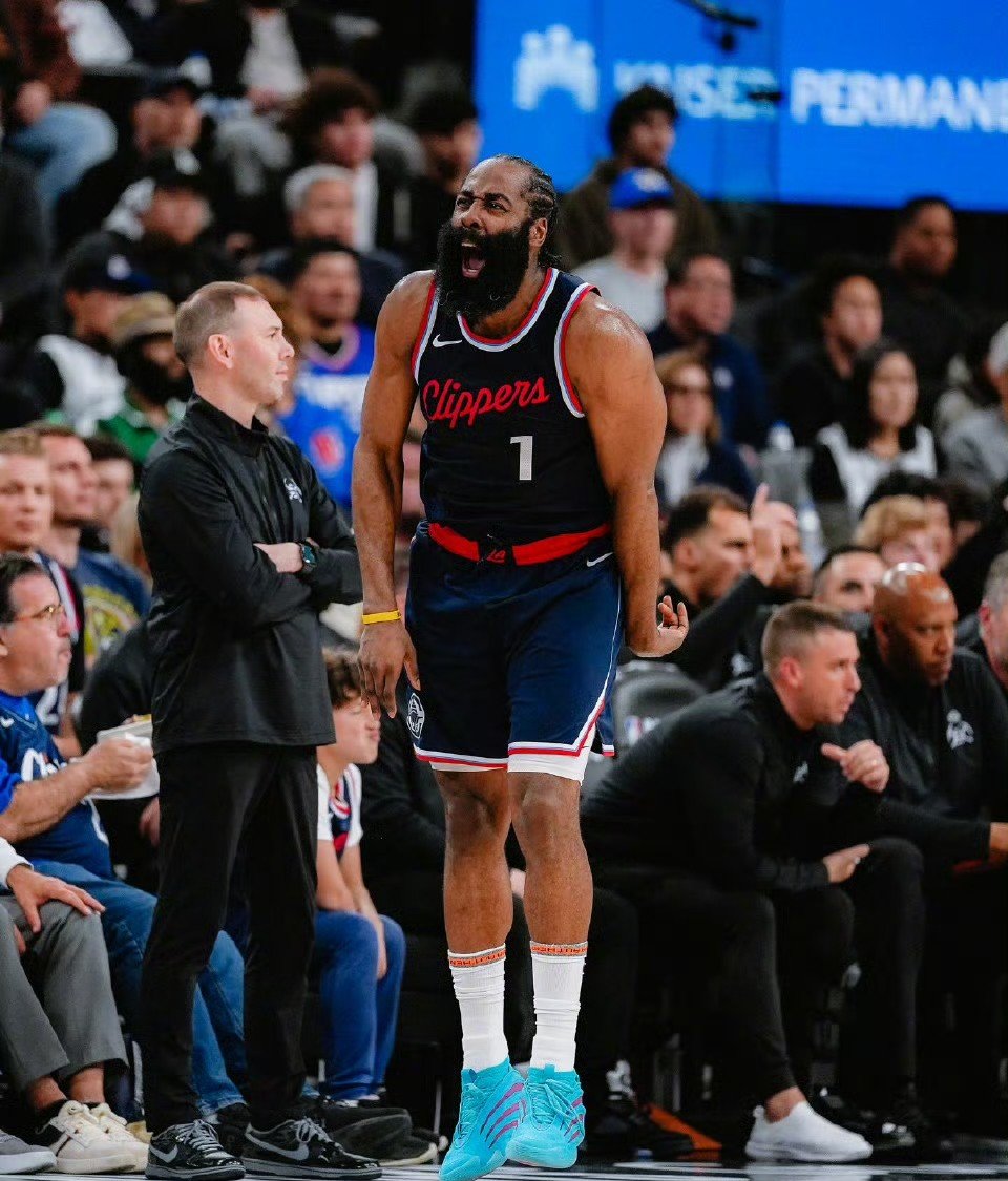 火箭击败热火,哈登砍下40分带队晋级季后赛 火箭击败热火,哈登砍下40分带队晋级季后赛