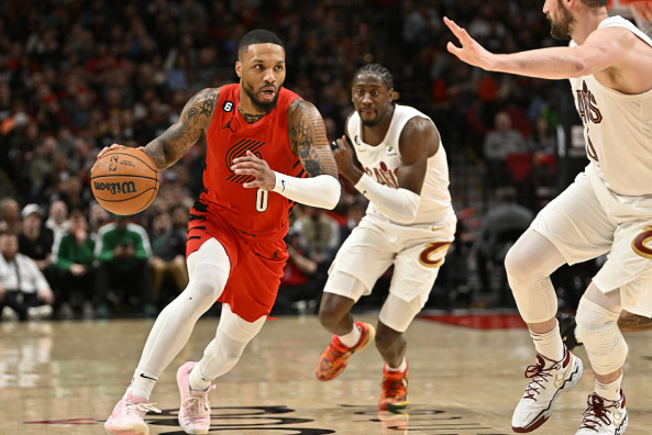 开拓者遭连败，利拉德神来之笔暂时无效