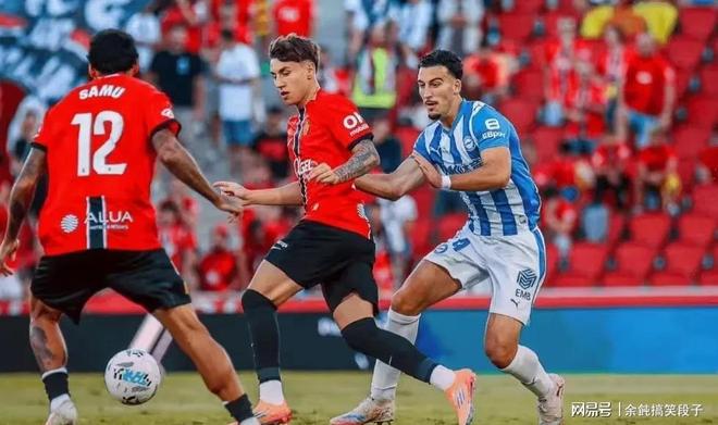 马竞战胜劲敌，暂占积分榜首位引人瞩目